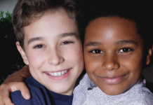 Mon fils de 12 ans avait passé tout l’été à mettre de côté chaque petite pièce, chaque billet qu’il recevait, avec une seule idée en tête : ériger un petit mémorial en souvenir de son meilleur ami, emporté trop tôt par le cancer.