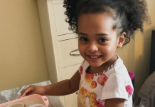 Ma belle-mère a démoli la petite cuisine de jeu de notre fille, prétendant que c’était « pour son bien » — mais nous lui avons vite montré que chaque geste entraîne des conséquences.