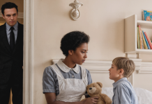 Un riche homme d’affaires avait installé une caméra discrète dans sa maison, convaincu que quelque chose lui échappait. Il ne s’attendait qu’à surprendre un banal manquement…