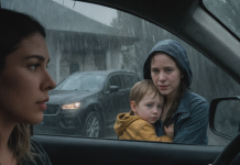 J’ai pris dans ma voiture une femme trempée jusqu’aux os et son jeune enfant, en plein déluge, après que son mari les avait abandonnés sur le bord de l’autoroute. Une semaine plus tard, un imposant SUV noir s’est arrêté devant chez moi.