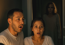 Chaque nuit, vers trois heures du matin, quelqu’un frappait doucement à la porte de notre chambre. C’était ma belle-mère. Elle prétendait ne rien savoir, mais le manège se répétait à l’identique, nuit après nuit.