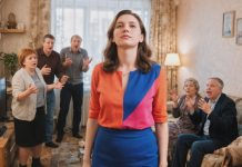 — Alors quoi, c’est avec mon propre salaire que je devrais aussi faire vivre la famille de ton frère ? lança-t-elle, révoltée.