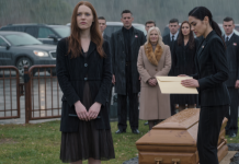 Un jour, à l’enterrement de mon père, mon mari a murmuré que j’étais « insignifiante ». Je n’ai pas protesté. Je n’ai pas pleuré. Je me suis contentée de sourire.