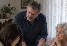 « L’appartement aurait pu être à toi avant le mariage, mais maintenant nous sommes une seule famille », expliqua sa belle-mère, déjà en train de choisir une chambre pour elle-même.